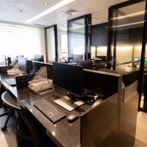Escritório do escritório DB com obra da Diaz Engenharia