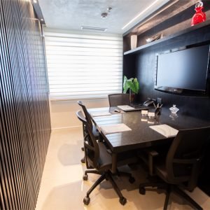Escritório do escritório DB com obra da Diaz Engenharia
