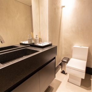 Lavabo do escritório DB com obra da Diaz Engenharia