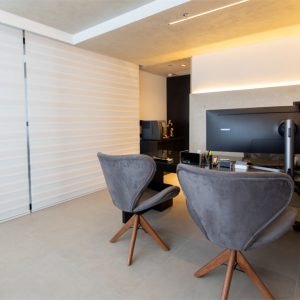 Sala do escritório DB com obra da Diaz Engenharia